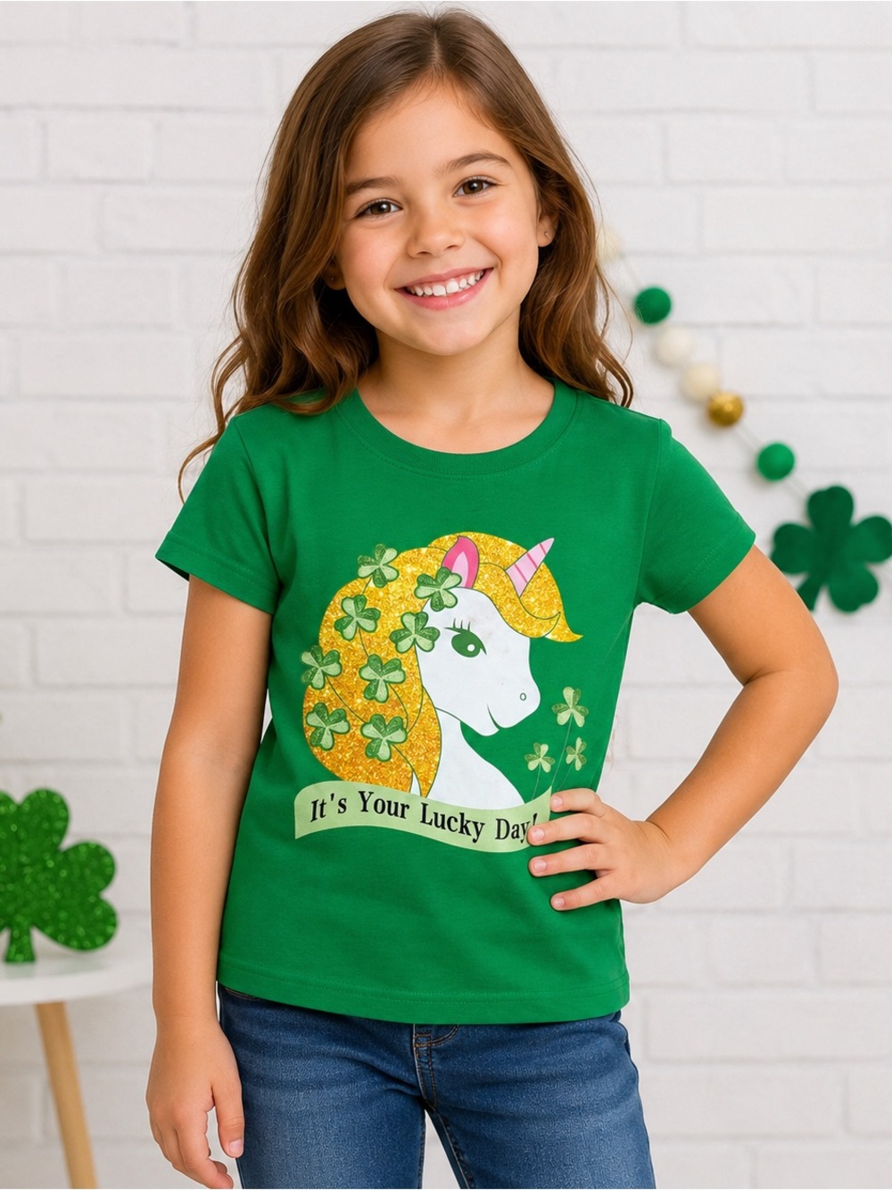 Girls Lucky Unicorn Graphic T-Shirt Green Short Sleeve Size 6/7 (120)